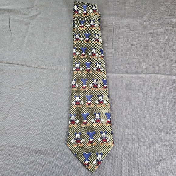 Mickey unlimited Multi Colored Front And Back Of Mickey Pattern Men's Tie - Picture 2 of 7